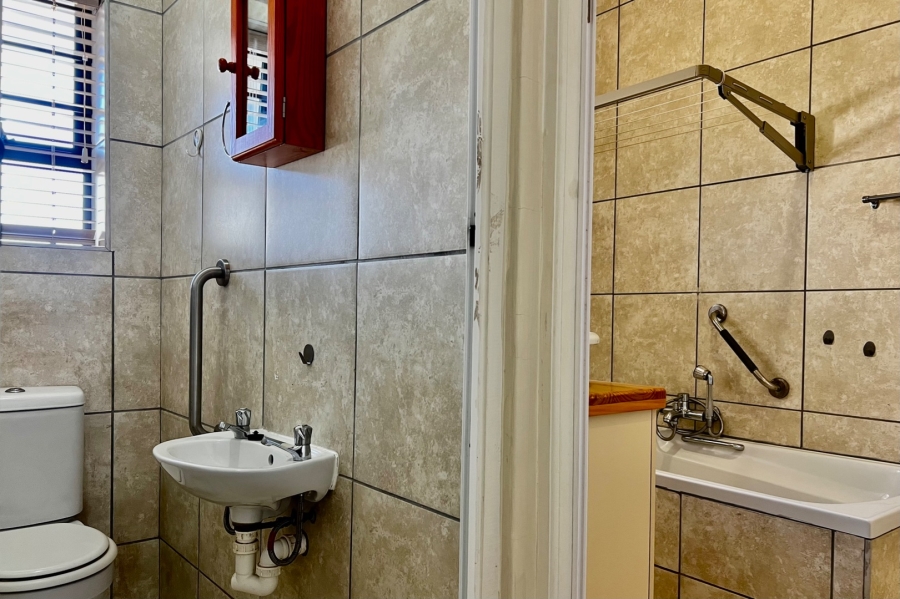 2 Bedroom Property for Sale in Blue Mountain Village Western Cape